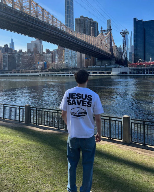 "JESUS SAVES" TEE
